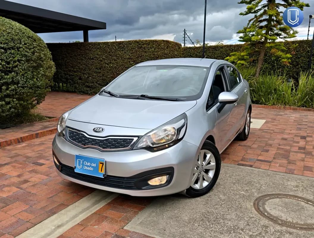 Kia Rio Ub 1.4i Sedan At — vista principal