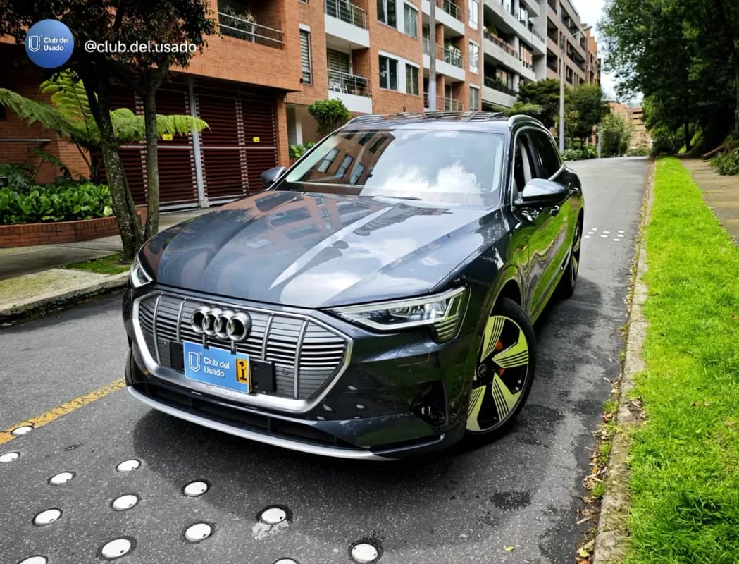 Audi E-tron Prestige — vista principal