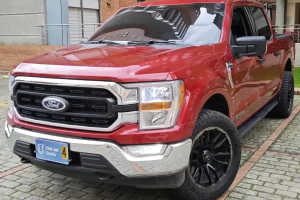 Ford F-150 Fhev At Xlt — vista principal