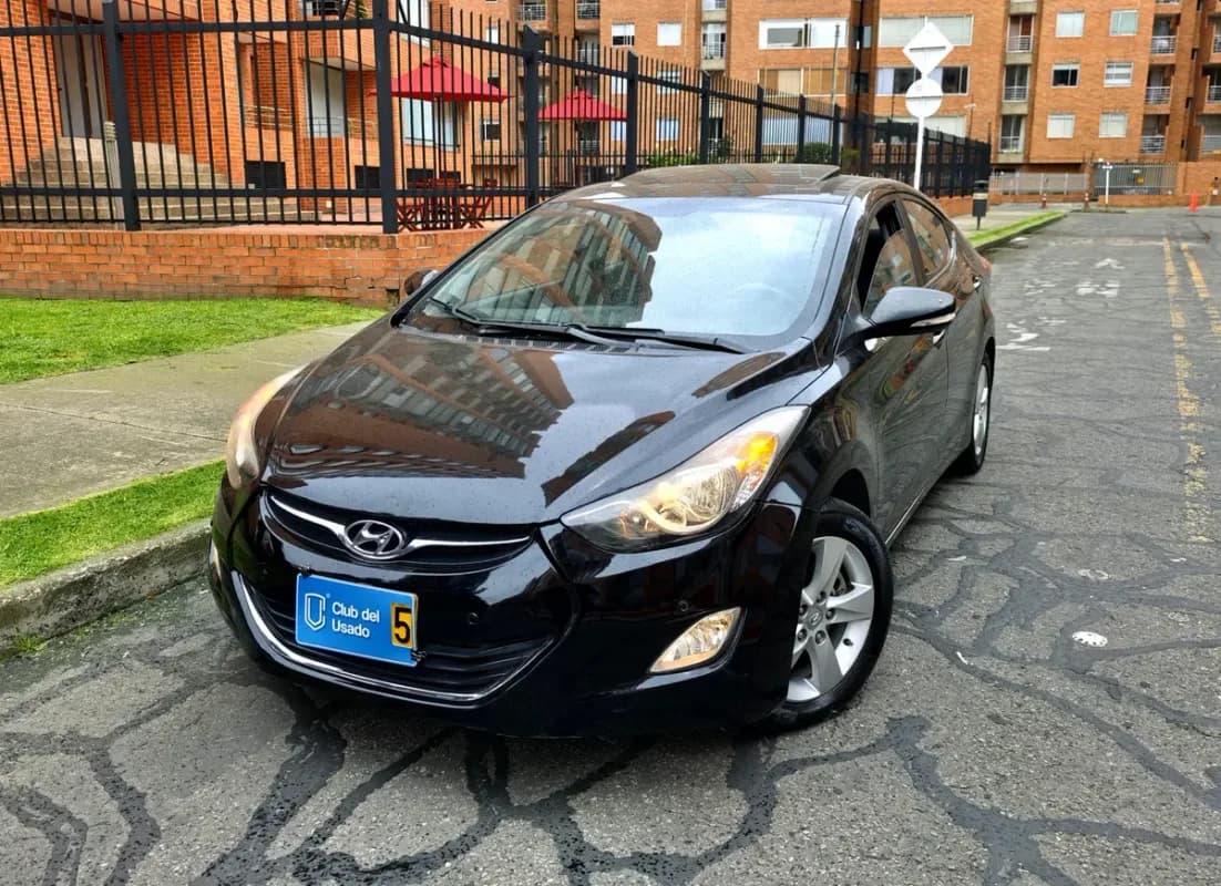 Hyundai Elantra 1.8 I35 Gls At — vista principal