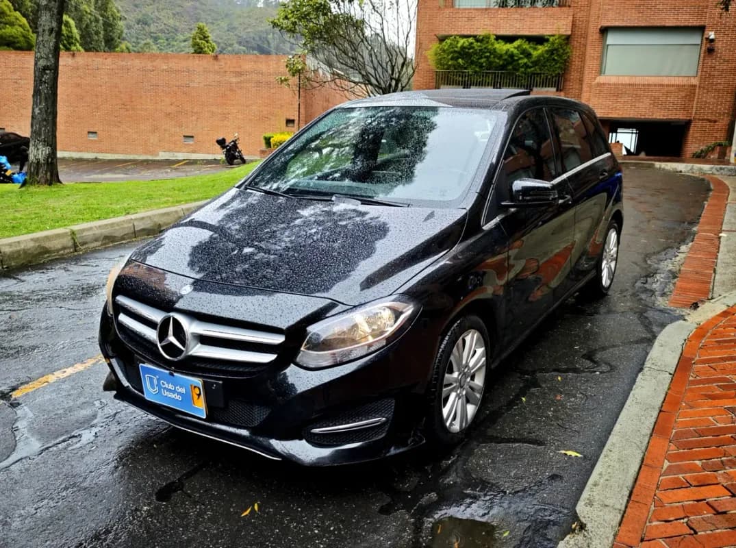 Mercedes-Benz Clase B 1.6 Blueefficiency — vista principal