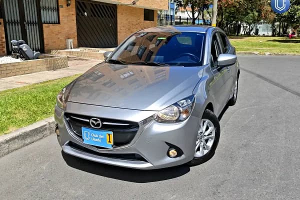 Mazda 2 1.5 Touring At — vista principal